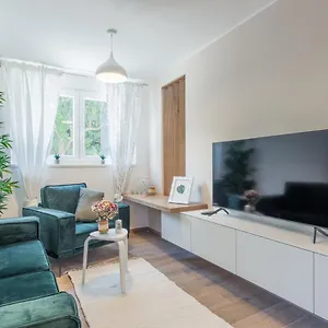 Apartman Norah With Private Parking, Pula