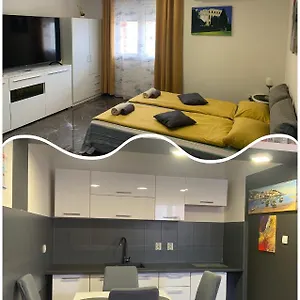 Apartman Dama Blizina Amfiteatra I Bus Kolodvora ,besplatan Privatni Parking,self-check- In, Pula
